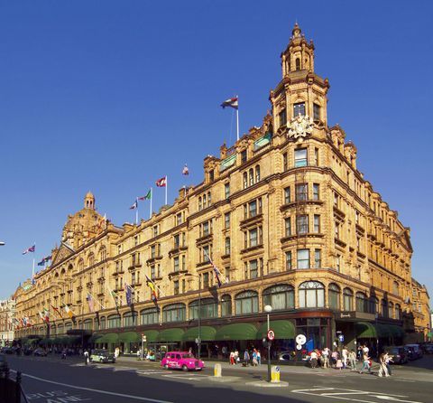 Exterior de los grandes almacenes Harrods, Knightsbridge, Londres