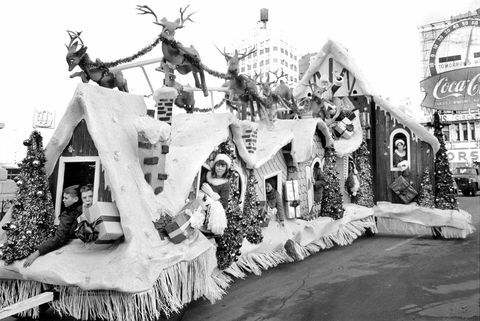 santa claus en el desfile de macys en 1964