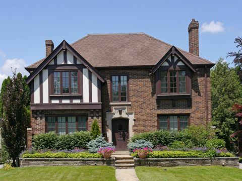 Casa de ladrillo estilo Tudor