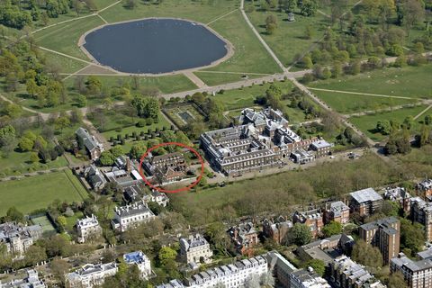 Exterior del edificio y el palacio y jardín de Kensington, vista aérea