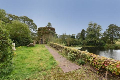 Castillo histórico está a la venta en Stoke on Trent