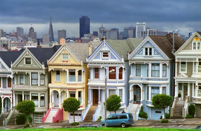 damas pintadas en alamo square, san francisco