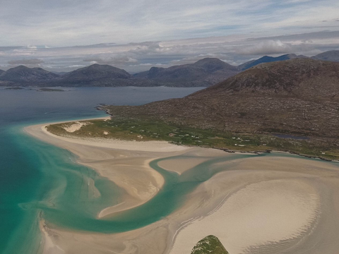 La cabaña está a la venta en la remota isla escocesa de la isla de Harris.