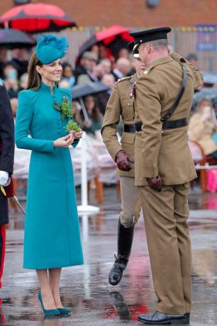 el príncipe y la princesa de gales asisten al desfile del día de san patricio