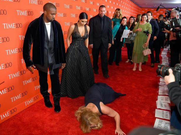 Amy Schumer acaba de hacerle una broma a Kimye en la alfombra roja de TIME 100 Gala