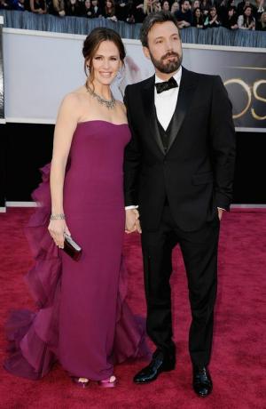 hollywood, ca 24 de febrero la actriz jennifer garner ly el actordirector ben affleck llegan a los oscars en hollywood highland center el 24 de febrero de 2013 en hollywood, california foto por steve granitzwireimage