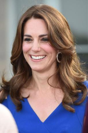 kate middleton vestido azul mouret de roland