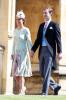 La embarazada Pippa Middleton llega a la boda real con un vestido floral verde y rosa