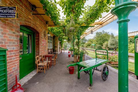 Vagón de tren victoriano convertido con Mulberry Cottages