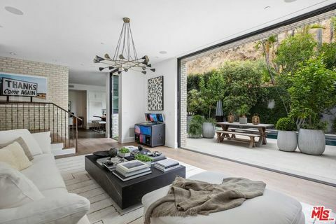 la antigua casa de west hollywood los angeles de kendall jenner john krasinski y emily blunt está en el mercado