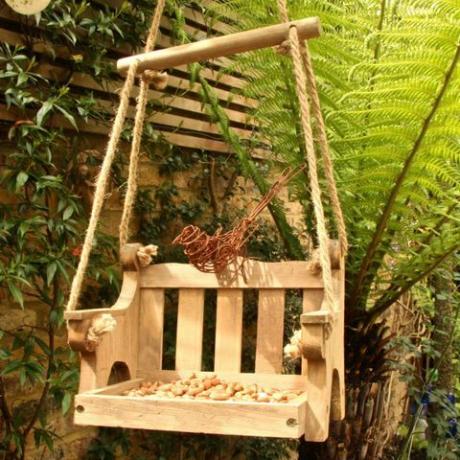 Alimentador de pájaros Swingseat, Notonthehighstreet.com