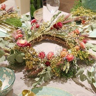 Centro de mesa de corona de flores secas con ramilletes extraíbles