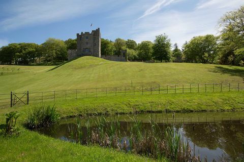 Castell Gyrn - Castillo de 6 habitaciones en Gales