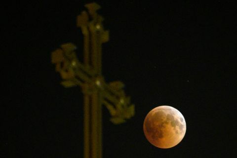 luna de sangre armenia