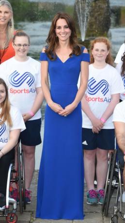 kate middleton vestido azul mouret de roland