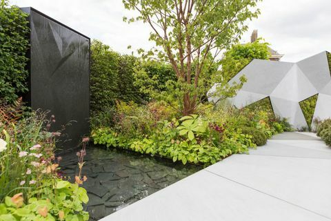 El Jeremy Vine Texture Garden. Diseñado por: Matt Keightley. RHS Chelsea Flower Show 2017