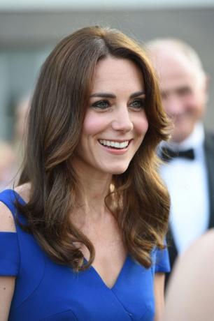 kate middleton vestido azul mouret de roland