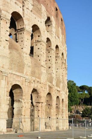 arena limpia del coliseo romano