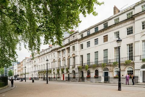 Fitzroy Square 1 - Marylebone - Phantom Thread - Daniel Day Lewis - exterior - Knight Frank