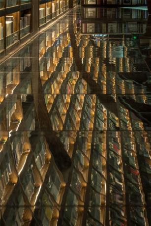 libreria china pisos reflectantes