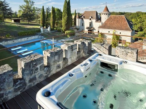 Castillo francés en Lot et Garonne, Francia