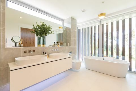 Optima, Luscombe - baño - Fine & Country