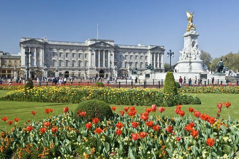 El Palacio de Buckingham y el Victoria Memorial de Londres, Inglaterra, Reino Unido.