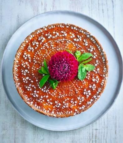 Pastel de naranja y limón hervido sin gluten de Lorraine Pascale con miel