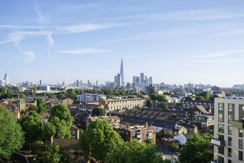 Barrio residencial de Londres con vistas al distrito financiero