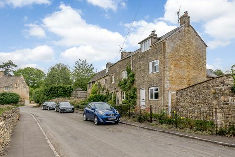 cabaña de color miel en venta en los cotswolds