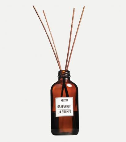 L: Un difusor de ambiente Bruket 201 Grapefruit