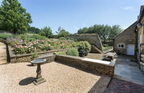 Casa de campo catalogada de grado ii con raras marcas de brujas grabadas en el interior para la venta en Oxfordshire