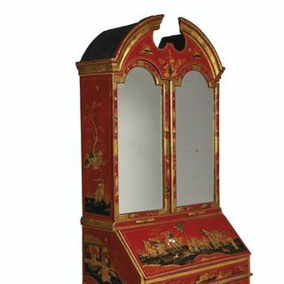 UN GABINETE QUEEN ANNE BUREAU