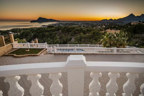 Atardecer en villa española