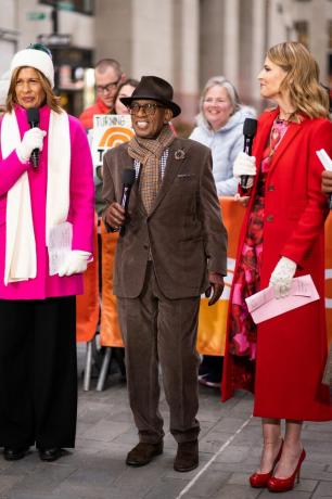 El elenco del programa 'hoy' hoda kotb, al roker y savannah guthrie