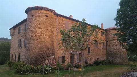 Exterior del castillo de Rosières