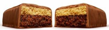 Los nuevos bocadillos de Reese se combinan con pastel de chocolate y crema de mantequilla de maní