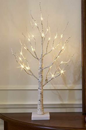 Árbol blanco con luces