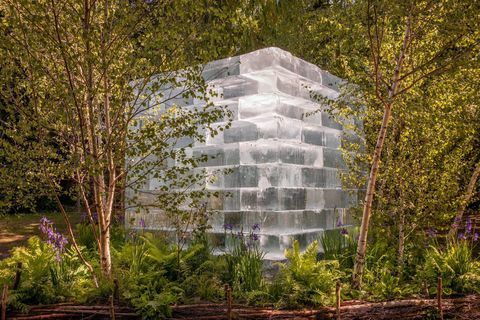 el jardín de hielo de plantman diseñado por john warland patrocinado por plantman co sanctuary garden rhs chelsea flower show 2022