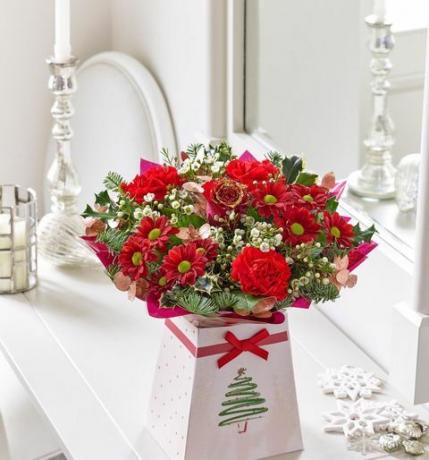 Christmas Cheer Gift Box, Interflora, £ 30