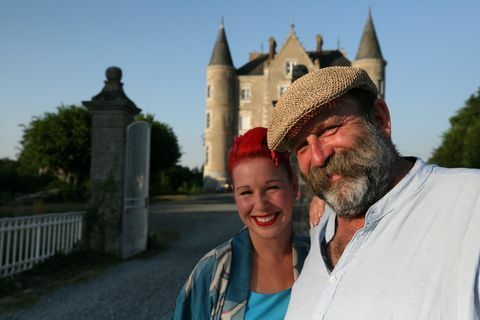 Dick y Angel Strawbridge - Escape to the Chateau: DIY, series two, Channel 4