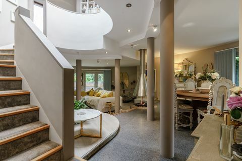 casa redonda única en venta en berkshire