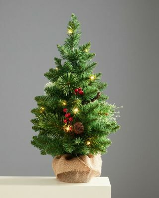 Robert Dyas - Árbol de Navidad de mesa Richmond preiluminado, 2 pies