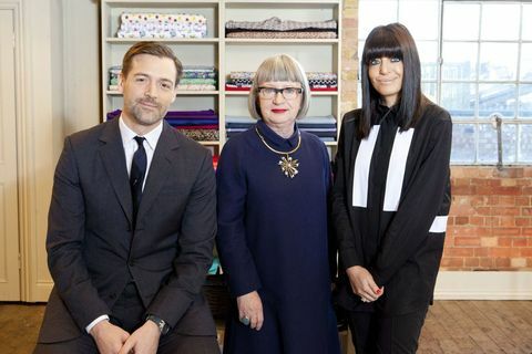 La gran abeja de coser británica - Patrick Grant, Esme Young, Claudia Winkleman (L-R)