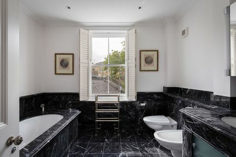 47 Hornton Street - Campden House - Kensington - baño - Russell Simpson