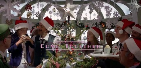 Adrien Brody - Anuncio de Navidad de H&M 'Coming Together'