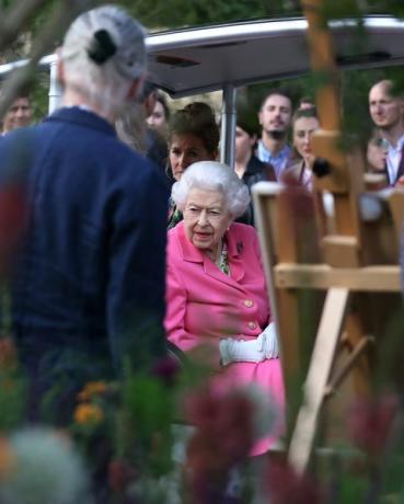 la reina llega al chelsea flower show 2022