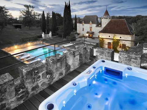 Castillo francés en Lot et Garonne, Francia