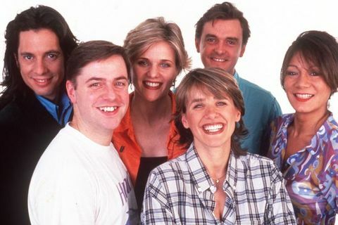 vestuarios elenco linda barker﻿, ﻿laurence llewelynbowen﻿, anna ryder richardson, 'handy' andy kane y ﻿﻿carol smillie﻿﻿﻿