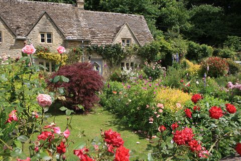 Uno de los mejores jardines de los Cotswolds de Bibury; William Morris lo llamó el pueblo más hermoso del país;